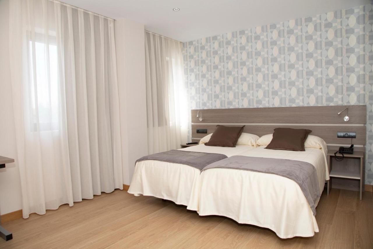 Hotel Mercedes Камарго Экстерьер фото