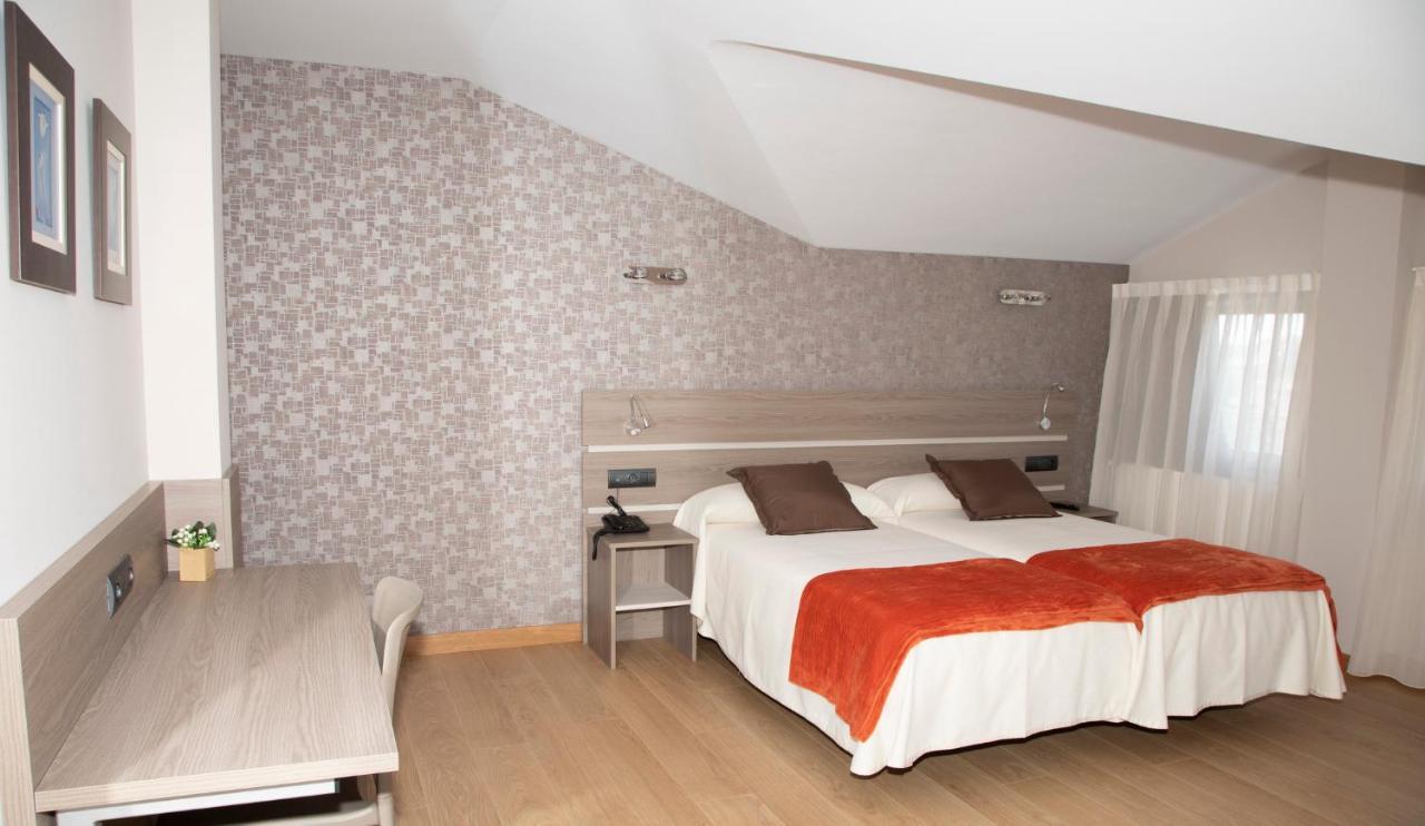 Hotel Mercedes Камарго Экстерьер фото